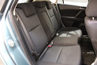 2010 Mazda Mazda3 - Thumbnail