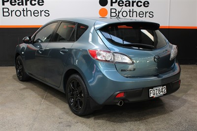 2010 Mazda Mazda3 - Thumbnail