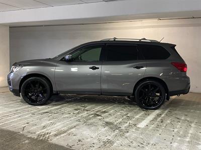 2018 Nissan Pathfinder - Thumbnail
