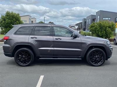 2021 Jeep GRAND CHEROKEE - Thumbnail