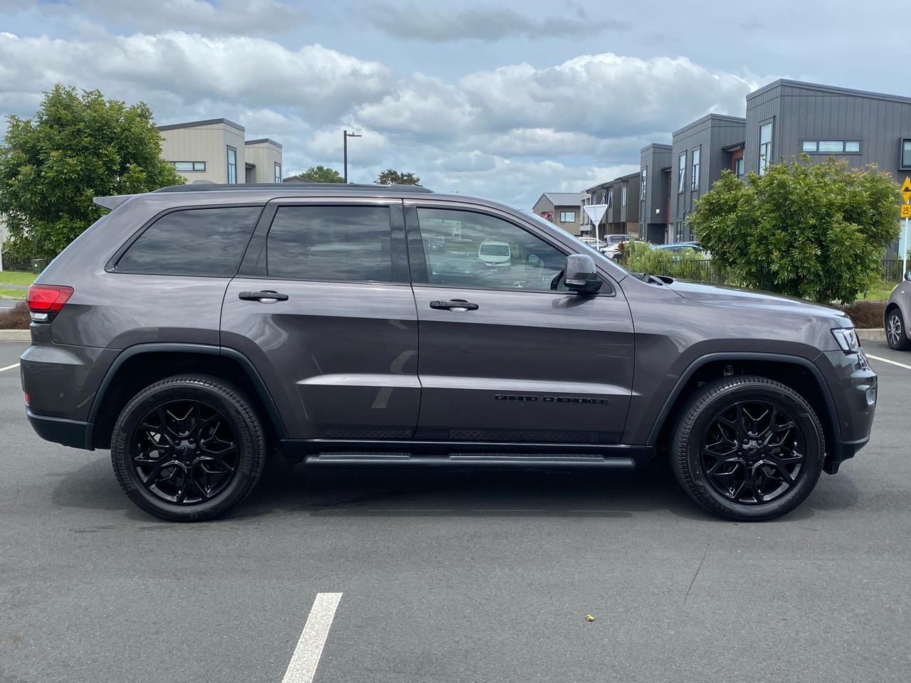 2021 Jeep GRAND CHEROKEE