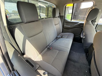 2010 Nissan Navara - Thumbnail