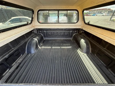 2010 Nissan Navara - Thumbnail