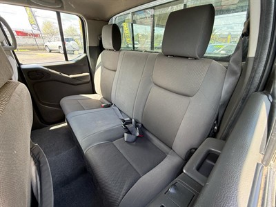 2010 Nissan Navara - Thumbnail