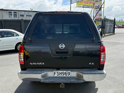 2010 Nissan Navara - Thumbnail