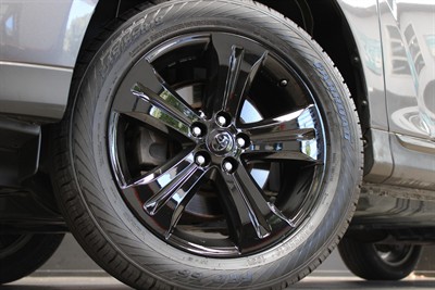 2010 Toyota HIGHLANDER - Thumbnail