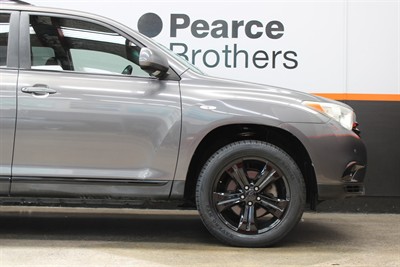 2010 Toyota HIGHLANDER - Thumbnail