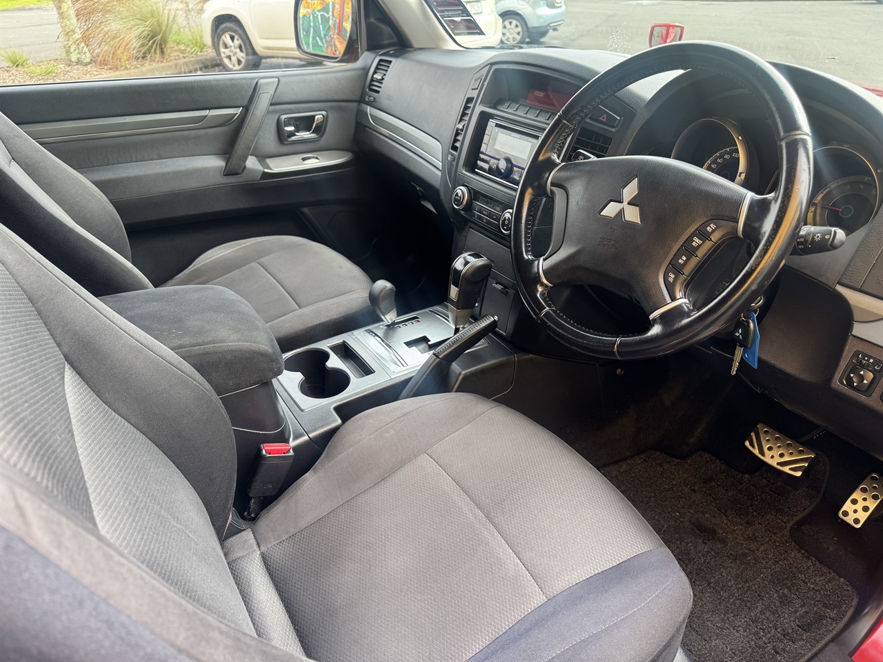 2011 Mitsubishi Pajero