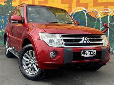 2011 Mitsubishi Pajero - Thumbnail
