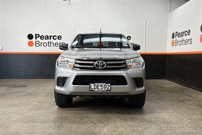 2018 Toyota Hilux - Thumbnail