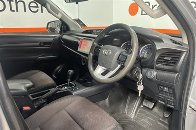 2018 Toyota Hilux - Thumbnail