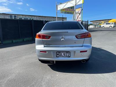 2008 Mitsubishi GALANT - Thumbnail