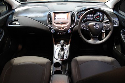 2018 Holden Astra - Thumbnail