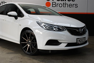 2018 Holden Astra - Thumbnail