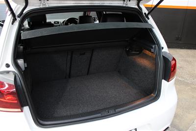2010 Volkswagen GOLF - Thumbnail