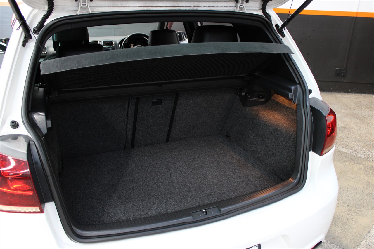 2010 Volkswagen GOLF