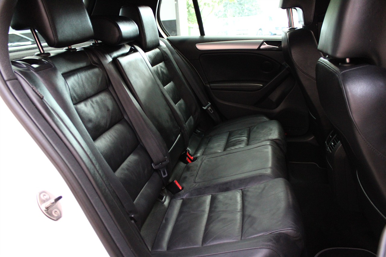 2010 Volkswagen GOLF