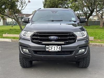 2019 Ford Everest - Thumbnail