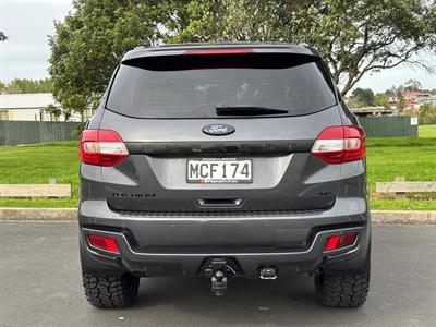 2019 Ford Everest - Thumbnail
