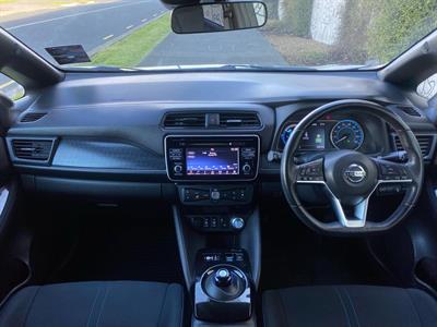 2018 Nissan Leaf - Thumbnail