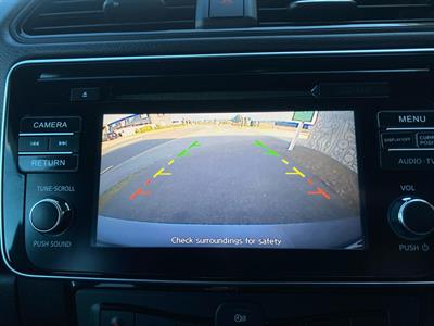 2018 Nissan Leaf - Thumbnail