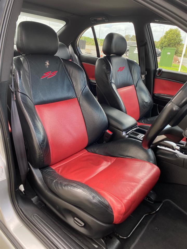 2004 Holden Commodore