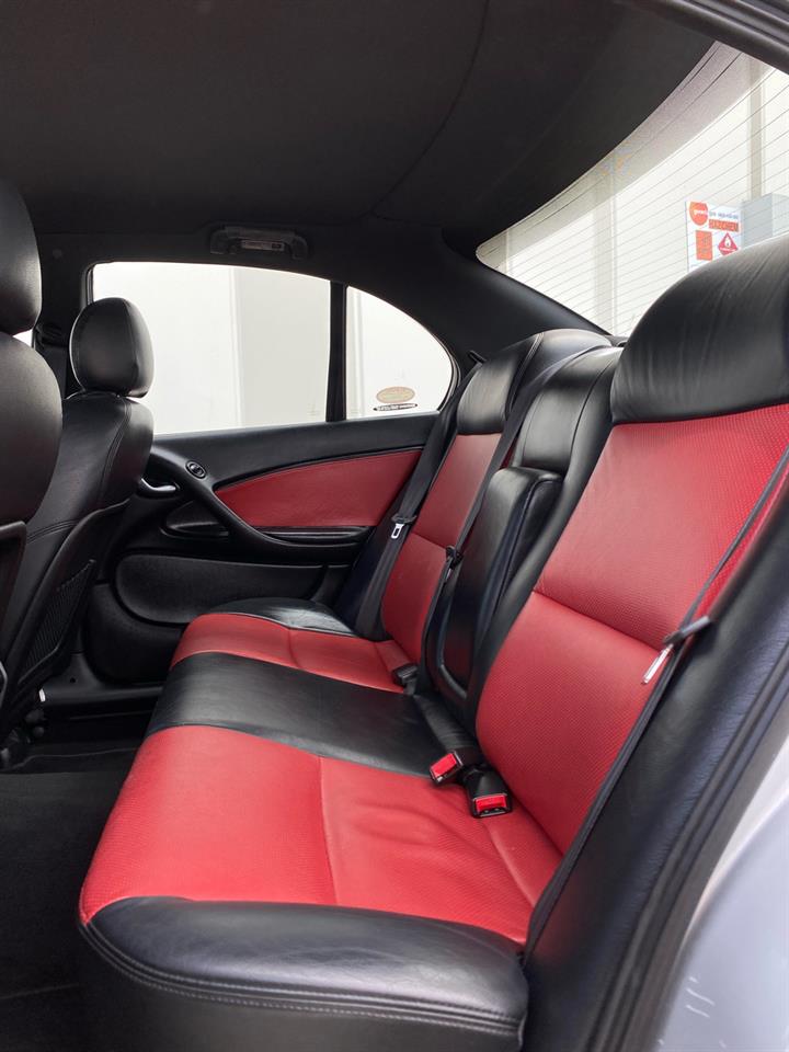 2004 Holden Commodore