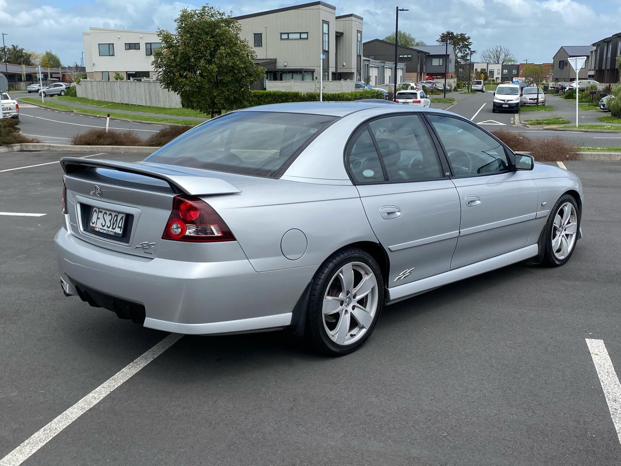 2004 Holden Commodore