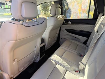 2017 Jeep GRAND CHEROKEE - Thumbnail