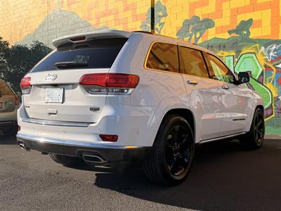 2017 Jeep GRAND CHEROKEE - Thumbnail