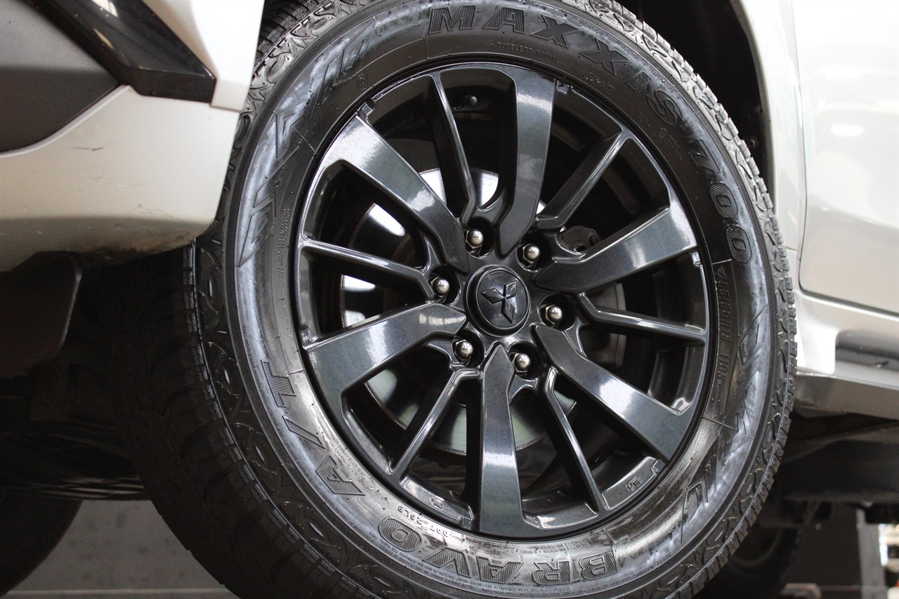 2016 Mitsubishi Pajero Sport