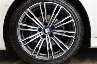 2020 BMW 320I - Thumbnail