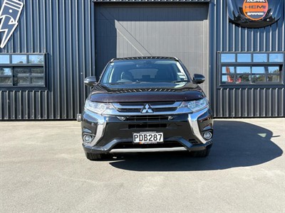 2015 Mitsubishi Outlander - Thumbnail