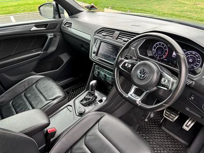 2017 Volkswagen Tiguan - Thumbnail