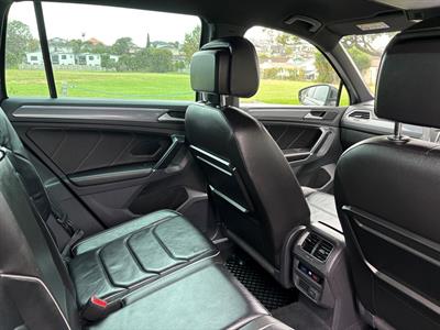 2017 Volkswagen Tiguan - Thumbnail