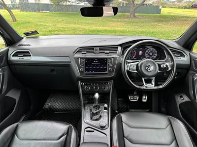 2017 Volkswagen Tiguan - Thumbnail