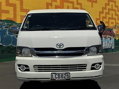 2010 Toyota Hiace - Thumbnail