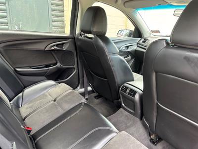 2016 Holden Commodore - Thumbnail