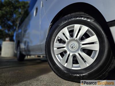 2016 Nissan Nv350 - Thumbnail