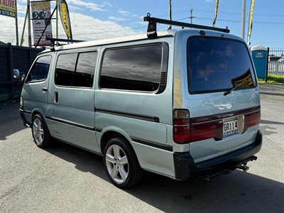 1995 Toyota Hiace - Thumbnail