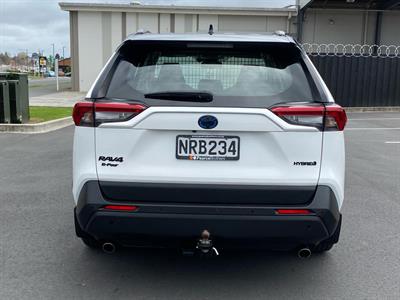 2021 Toyota RAV4 - Thumbnail