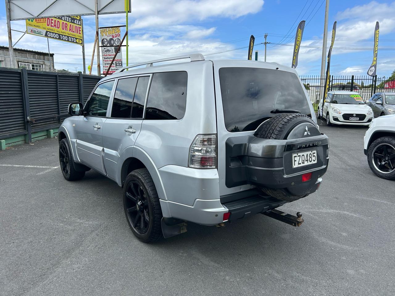 2011 Mitsubishi Pajero