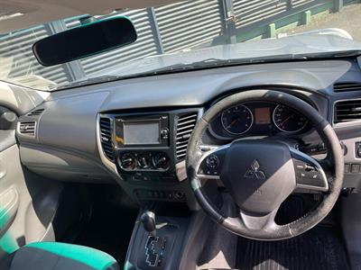 2015 Mitsubishi Triton - Thumbnail