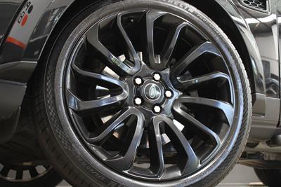 2016 Land Rover Discovery - Thumbnail