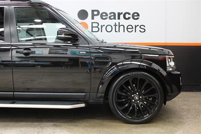 2016 Land Rover Discovery - Thumbnail