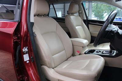 2016 Subaru OUTBACK - Thumbnail