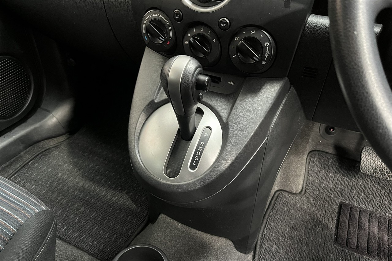 2009 Mazda Demio