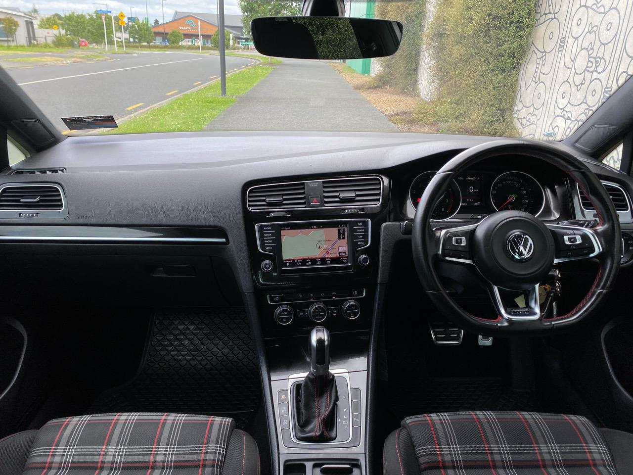 2016 Volkswagen Golf