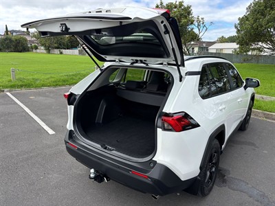 2023 Toyota RAV4 - Thumbnail