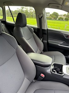 2023 Toyota RAV4 - Thumbnail